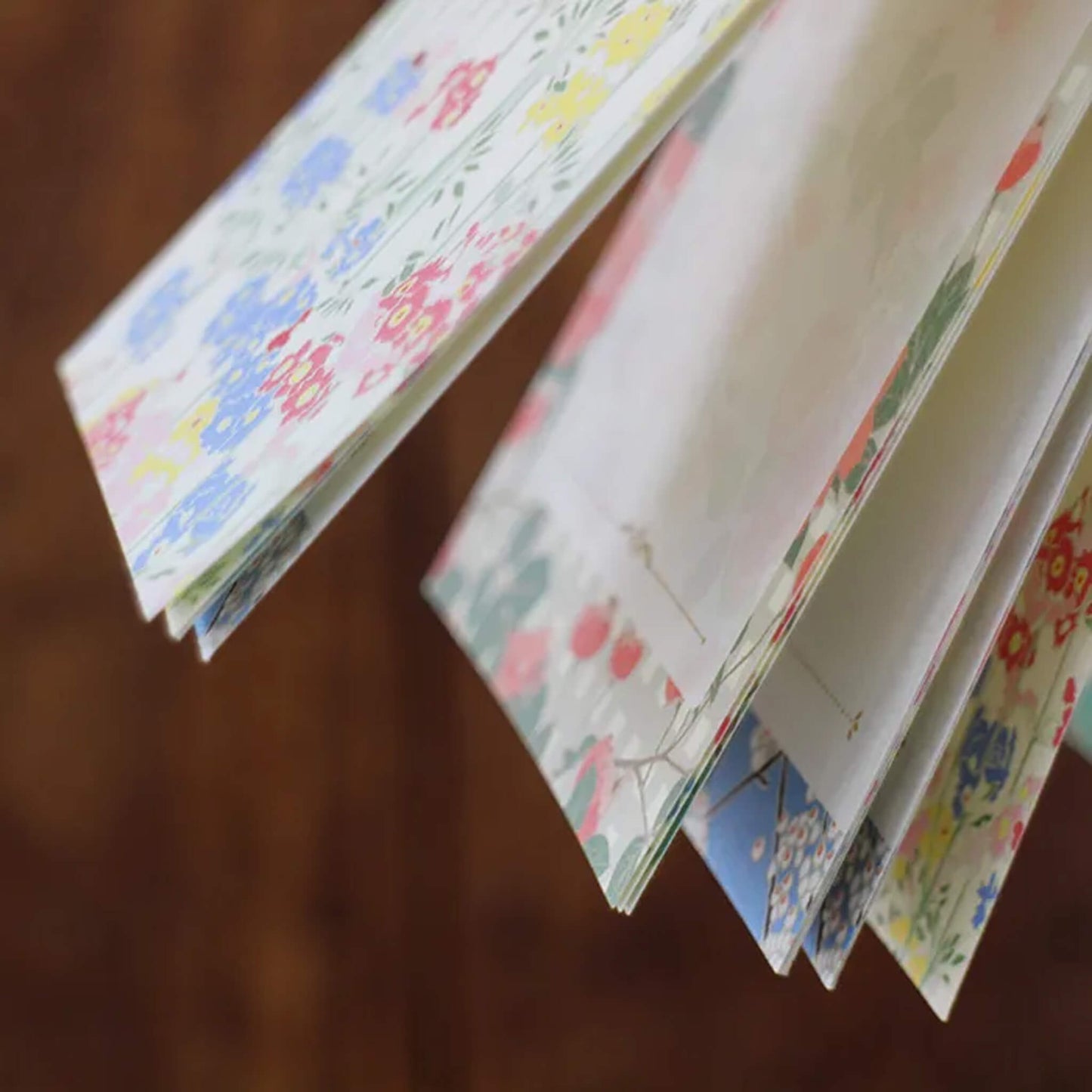 Cozyca Ippitsusen Letter Pad - Primulas - Ippitsusen