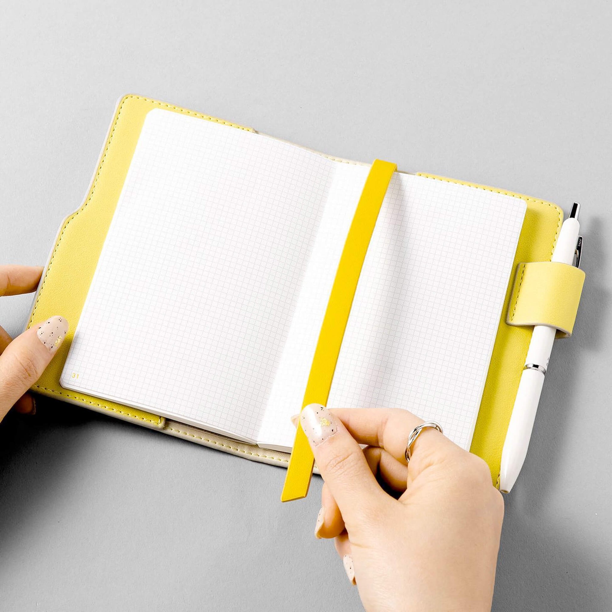 Iroha Publishing Sunny Light Notebook Free Monthly - Yellow - Notebooks