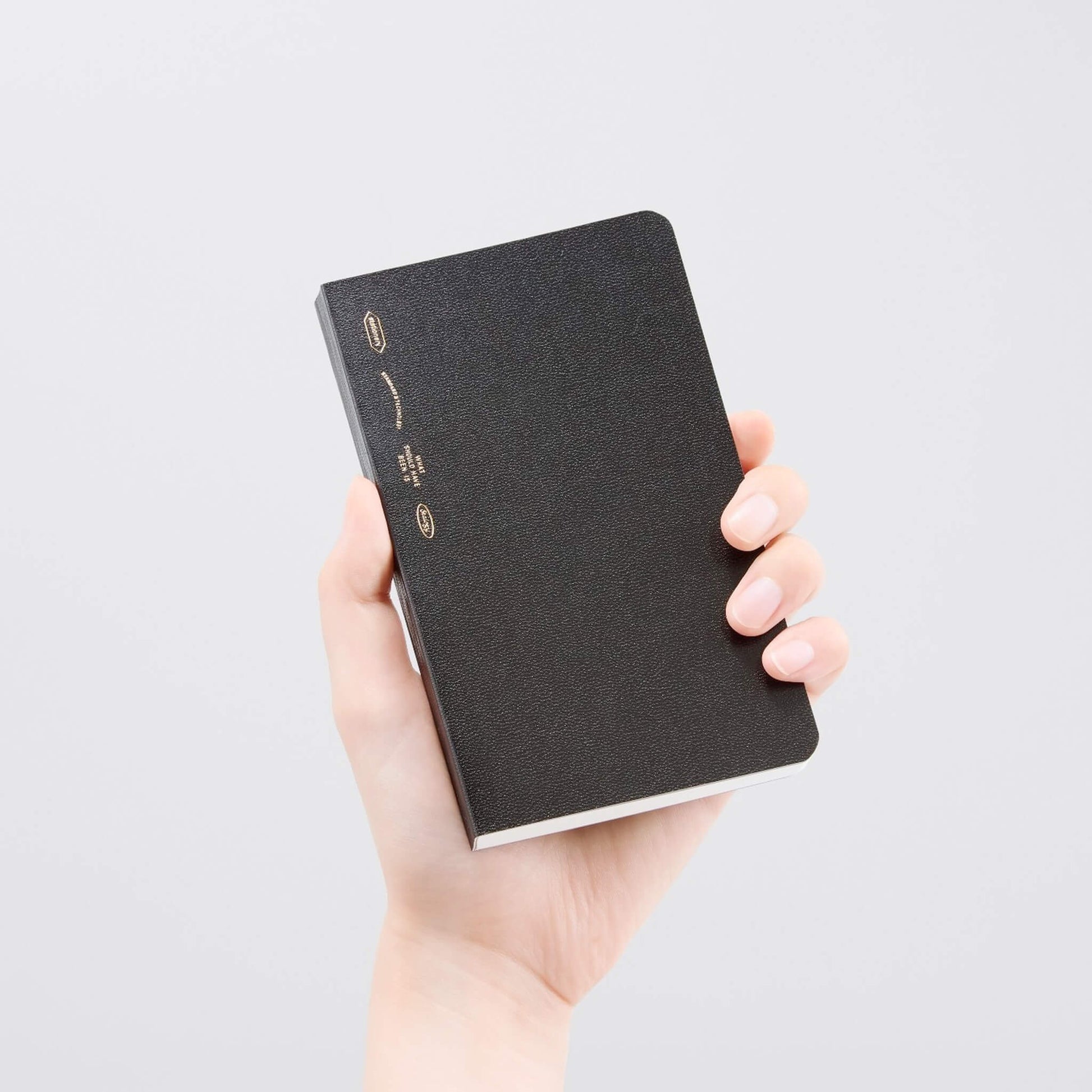 STÁLOGY Editor's Series 365 Days Notebook A6 Slim Black - Notebooks