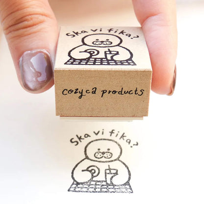 Cozyca Rubber Stamp - Ska vi fika? [Gummistämpel]