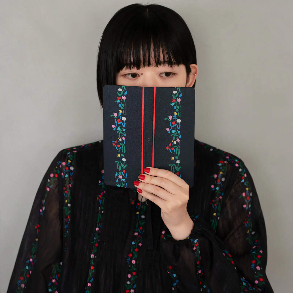 Hobonichi Techo Weeks 2027 - Yoshie Watanabe: Petit Bloom - 2027 Planners & Diaries