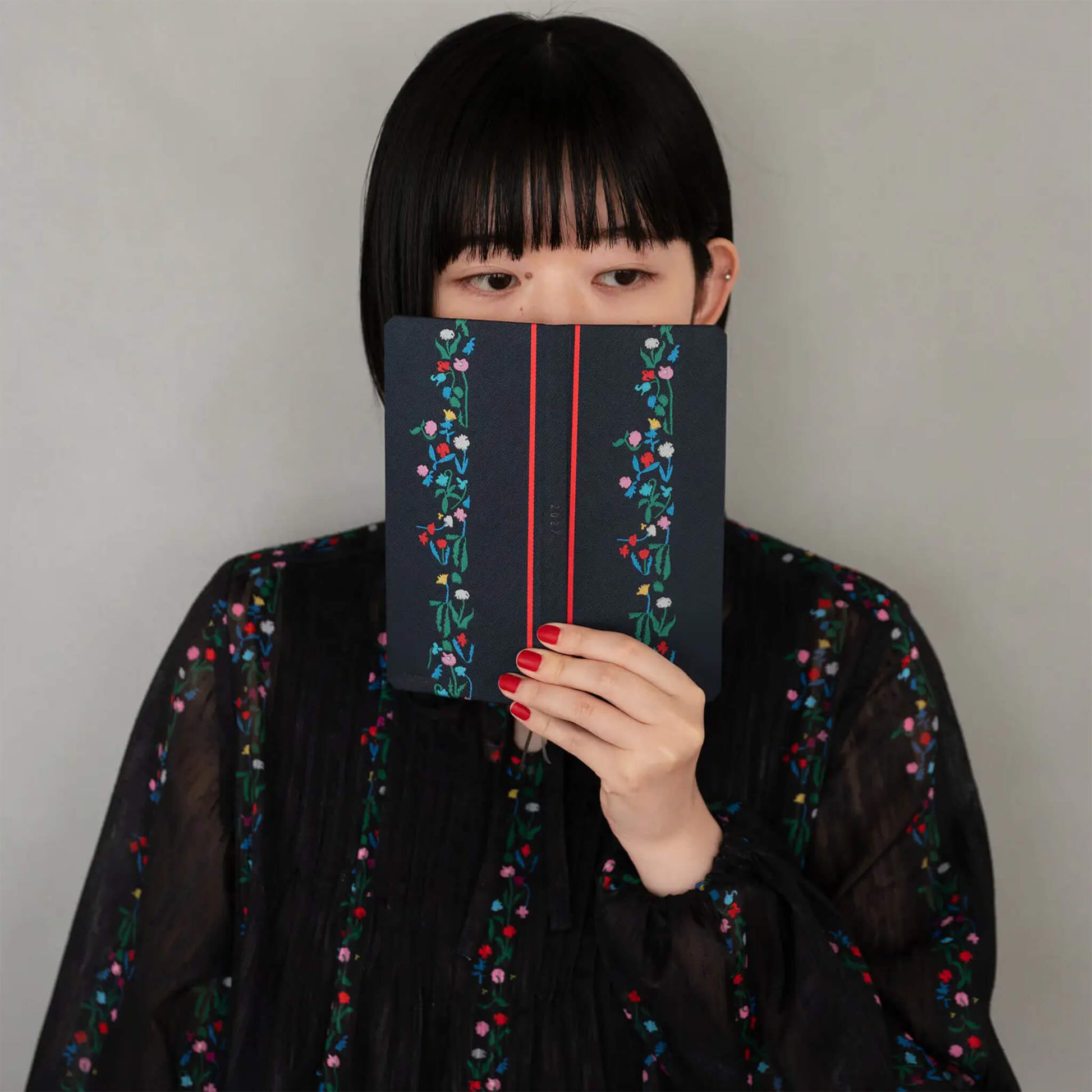 Hobonichi Techo Weeks 2027 - Yoshie Watanabe: Petit Bloom - 2027 Planners & Diaries