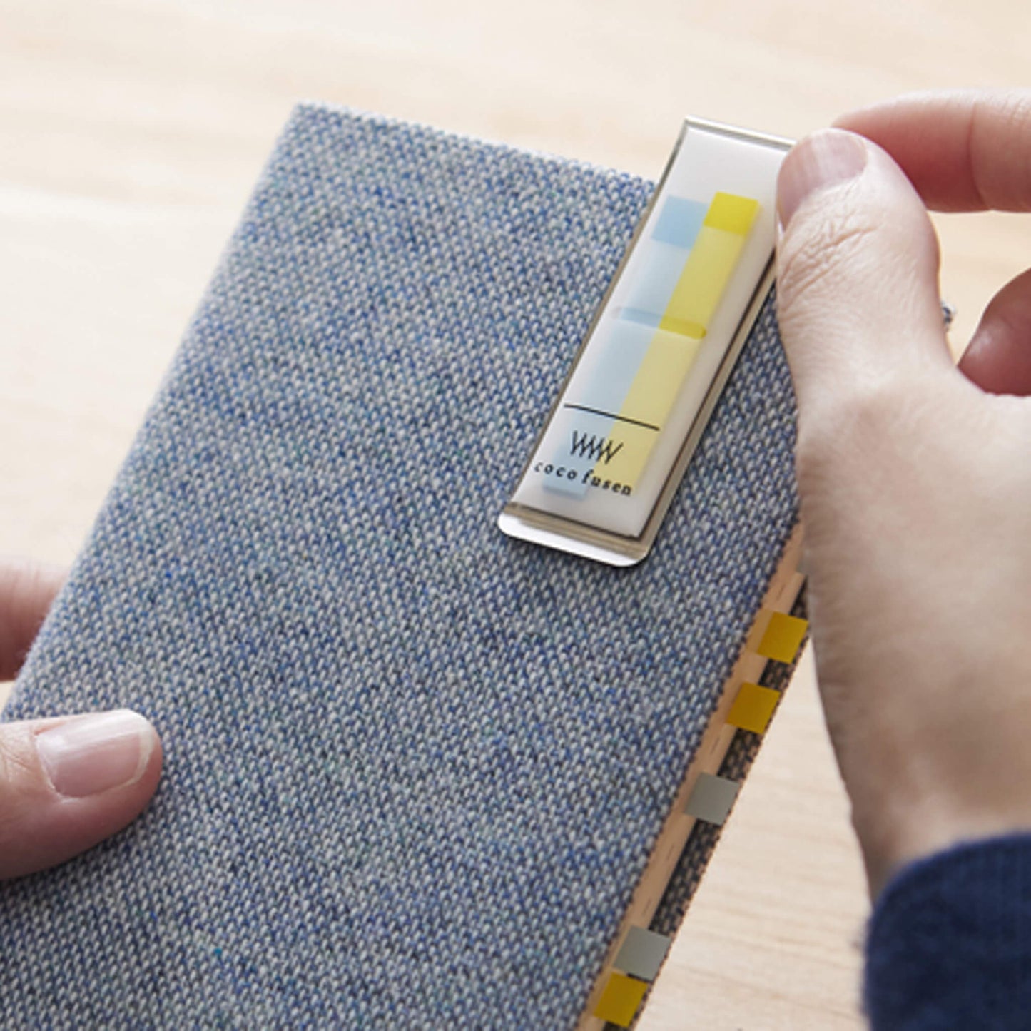 Kanmido Clip Coco Fusen Sticky Notes M - Smoke Blue - Clip-on Sticky Notes