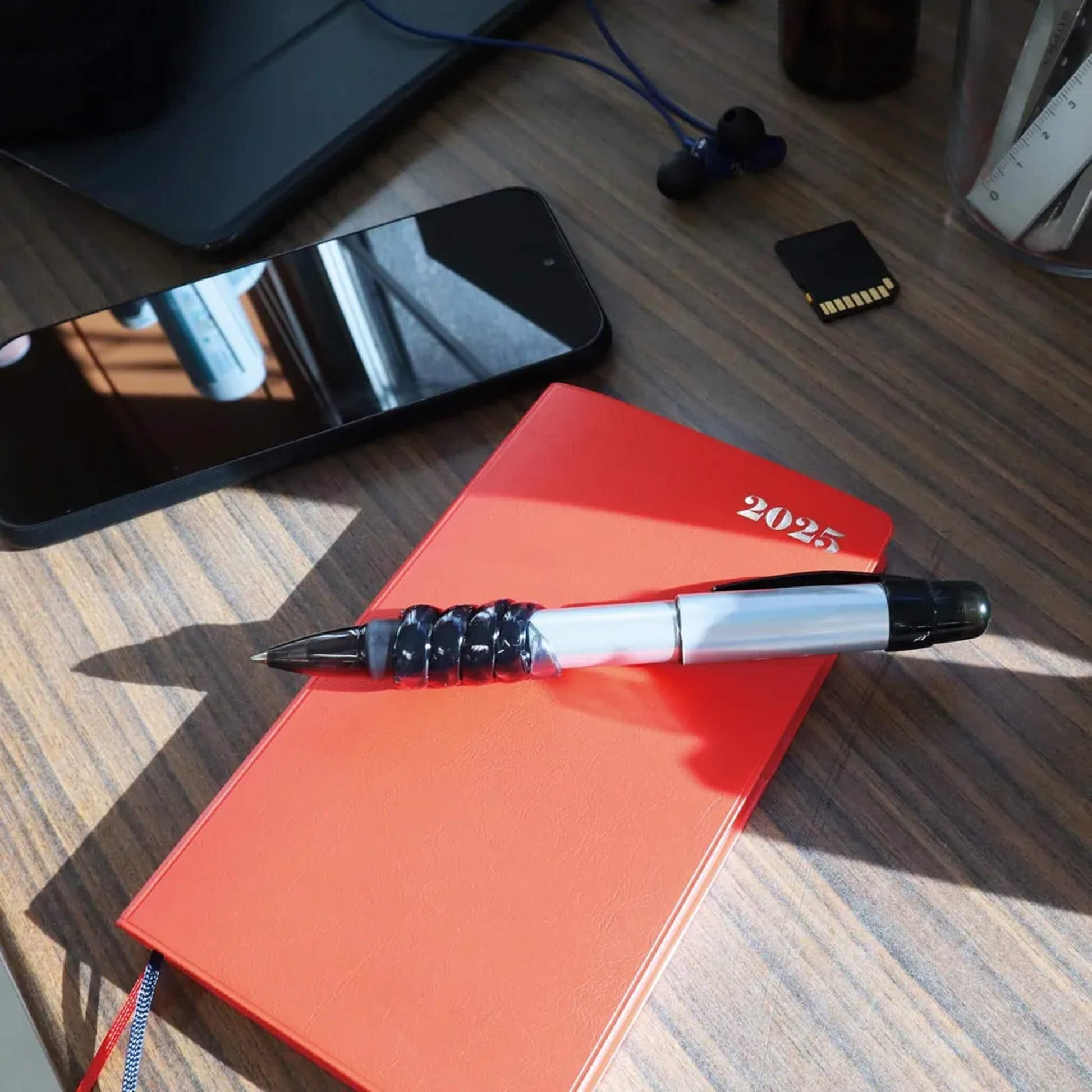 Kutsuwa Punyu Spiral Pen Grip - Clear - Pen Grips