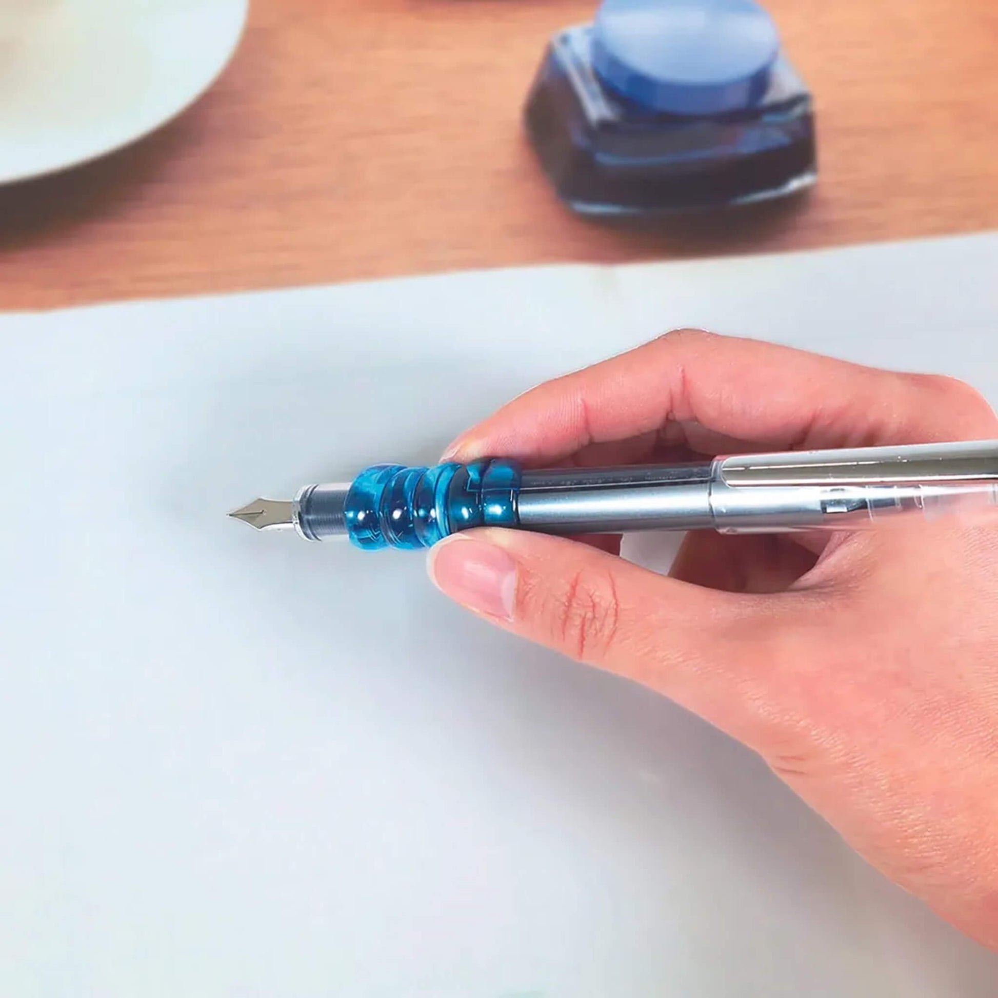 Kutsuwa Punyu Spiral Pen Grip - Clear - Pen Grips