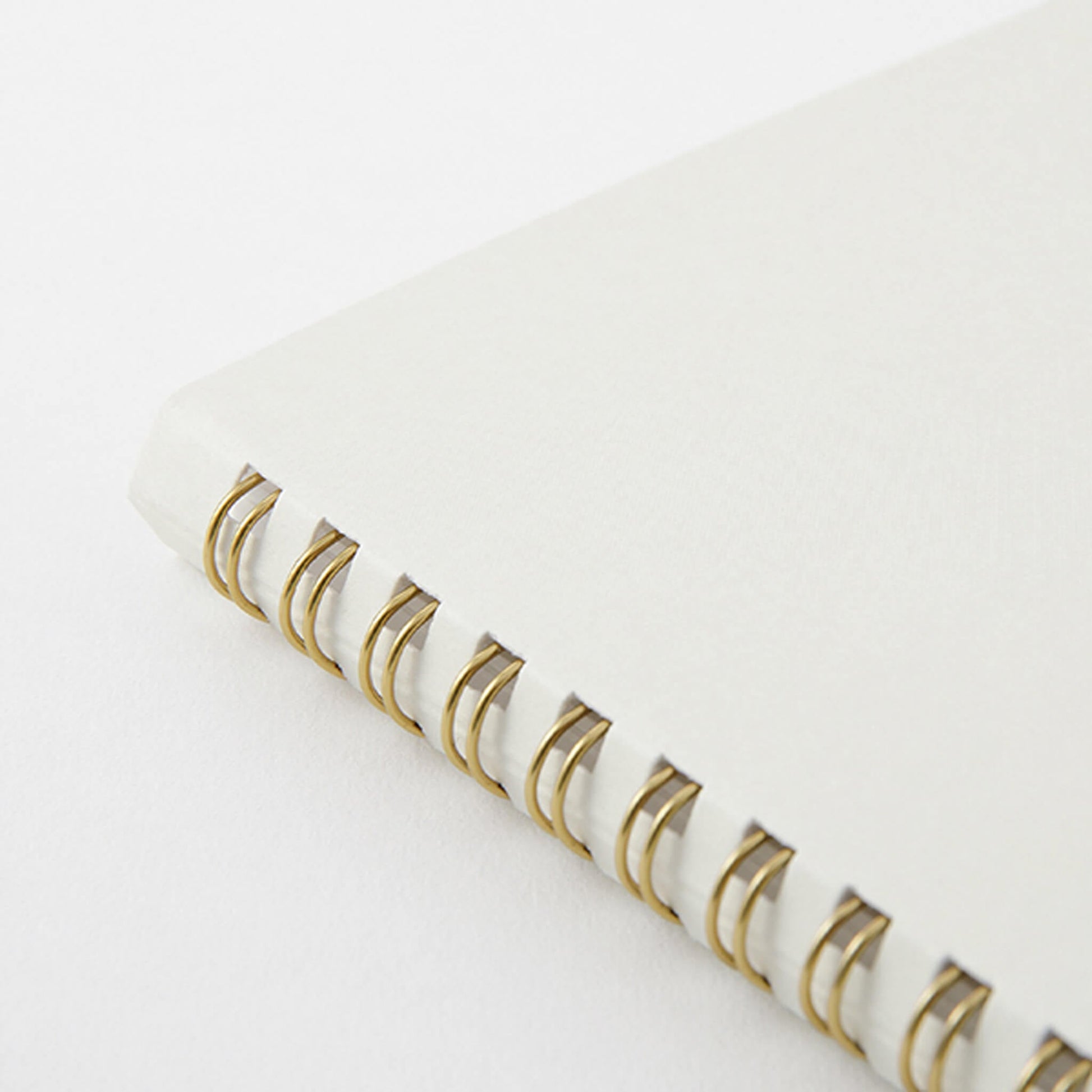 Midori Color Dot Ring Notebook A5 Dotted White - Notebooks