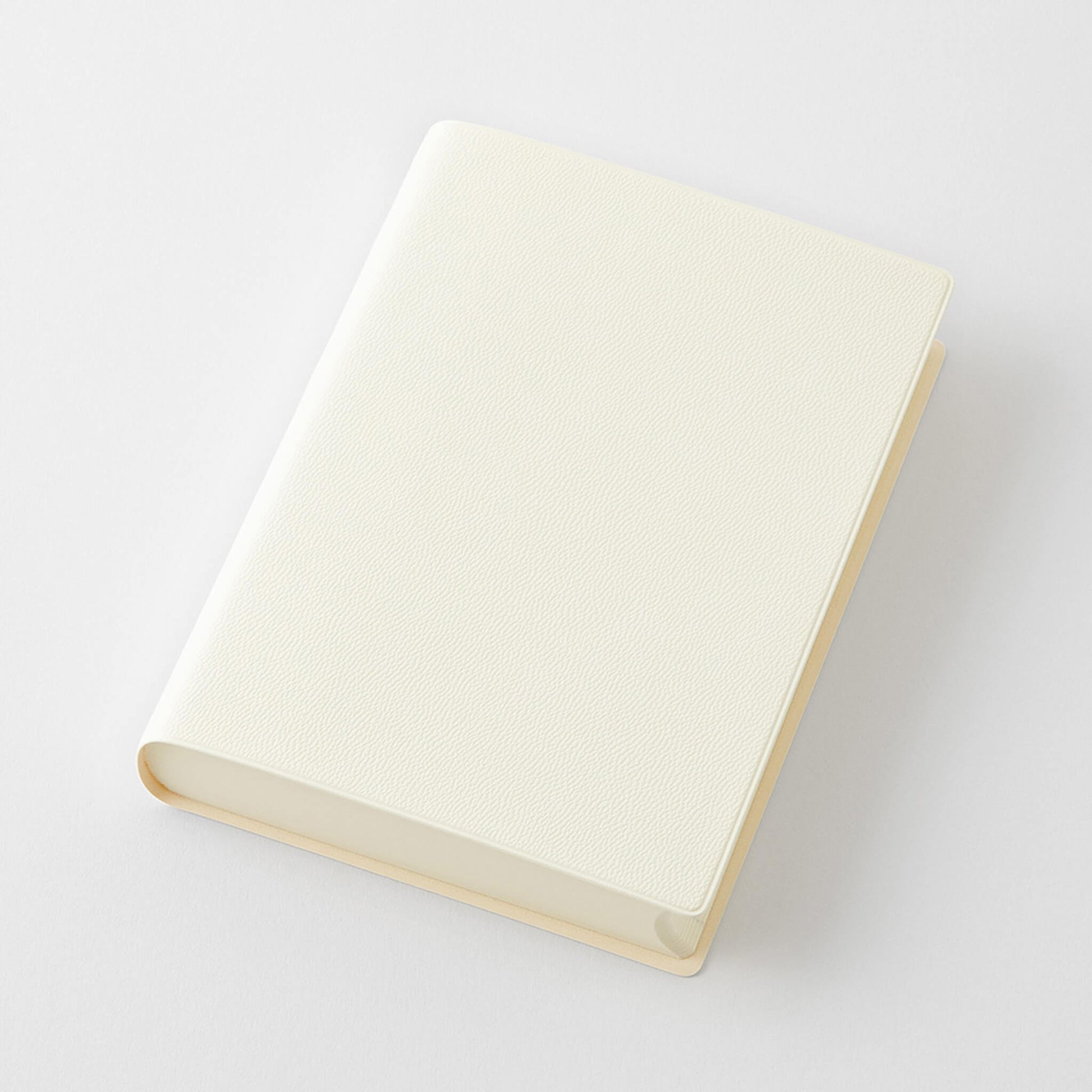 [PRE-ORDER] MD Notebook Diary 1 Day 1 Page 2027 - A6 - 2027 Dairies & Planners