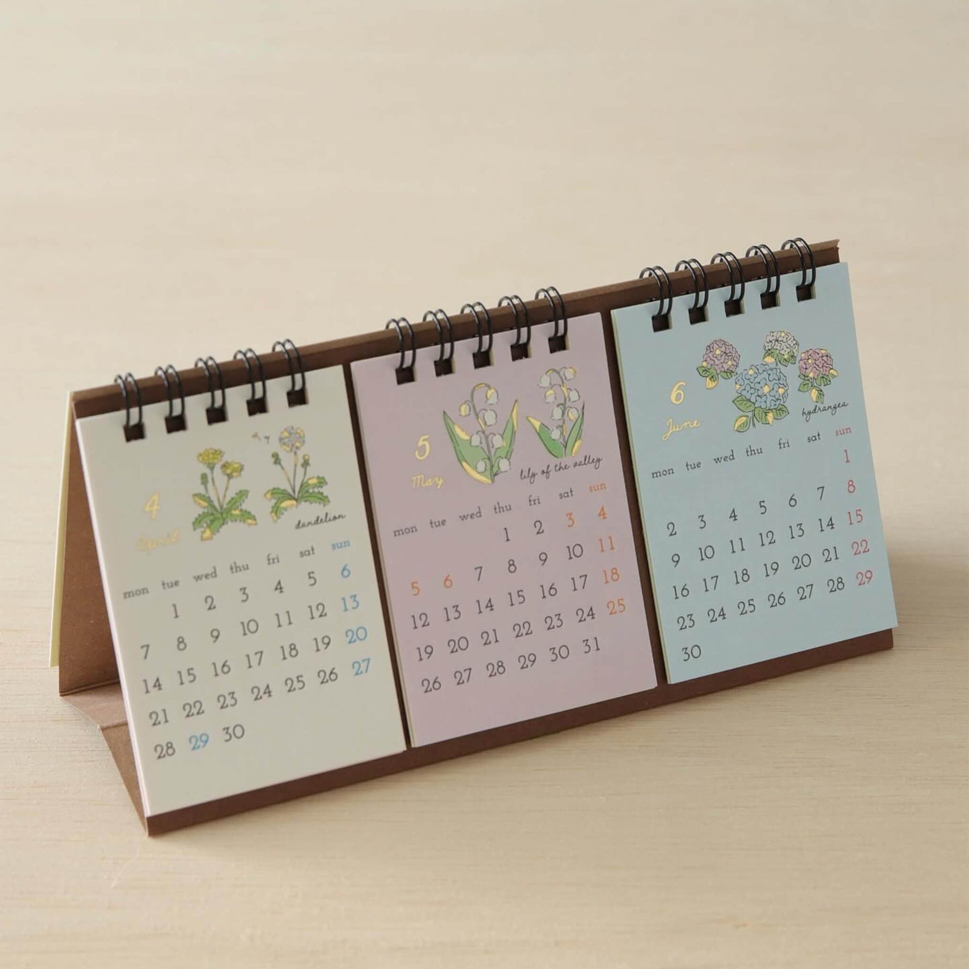 Ryu - Ryu 2025 3 - Month Desk Calendar Flower - Calendars