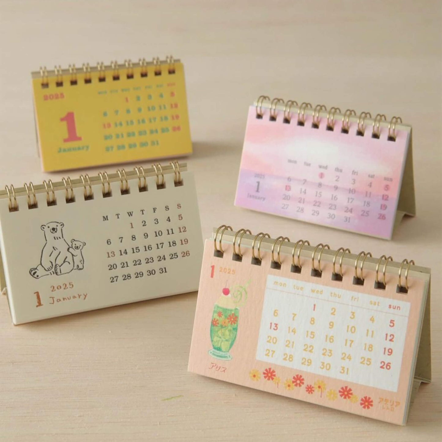 Ryu - Ryu 2025 Mini Desk Calendar Aderia Retro - Calendars