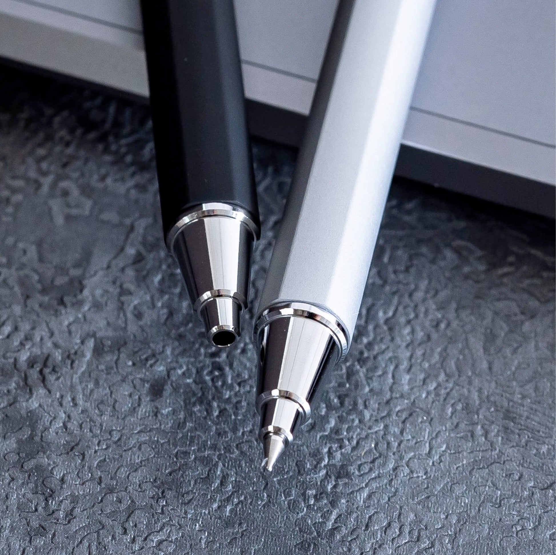 Sakura Ballsign iD Plus Gel Pen 0.4mm - Pure Black (Black) - Gel & Rollerball Pens
